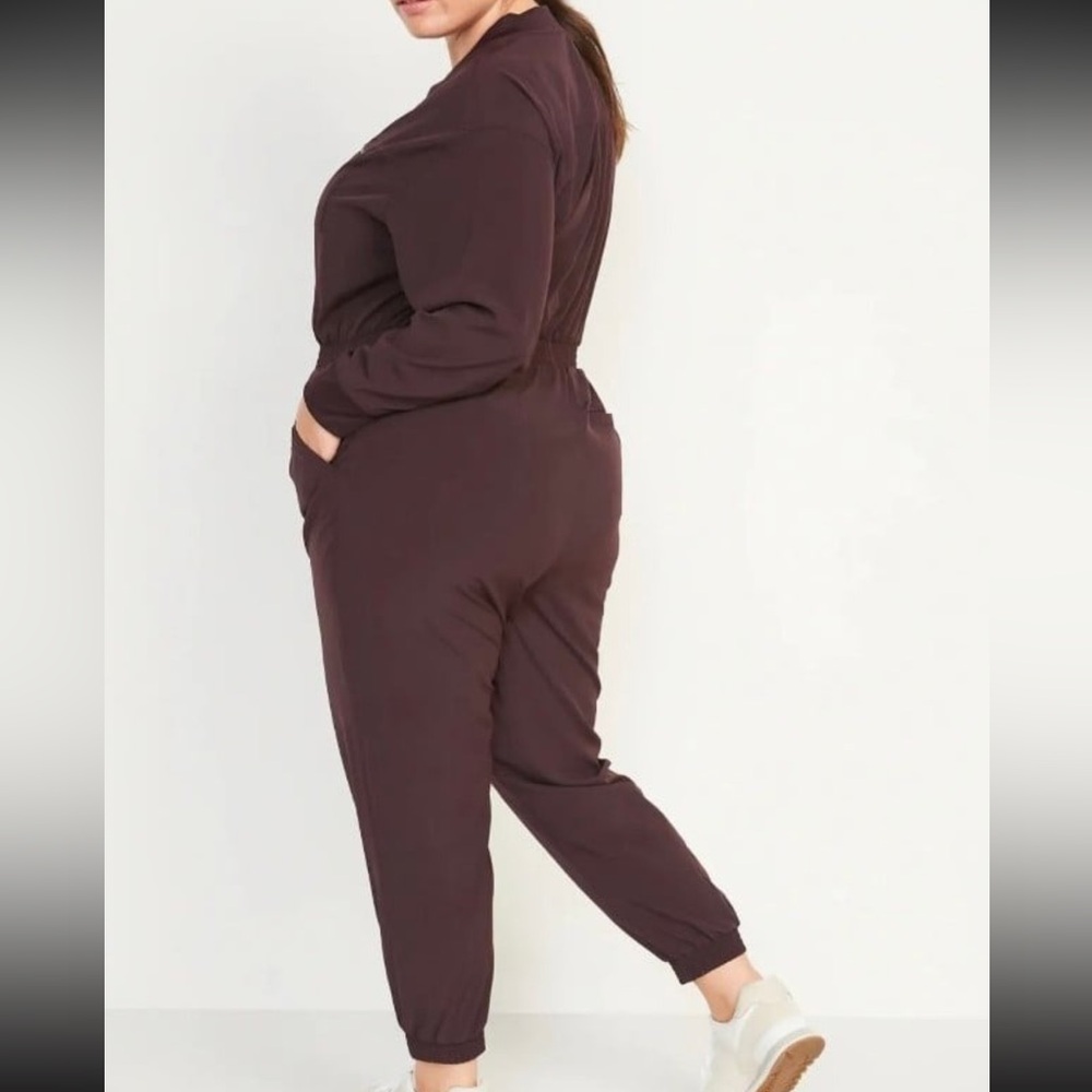 Old Navy StretchTech Cropped Zip Bomber Jumpsuit, Size 2X Plum Wine - Picture 2 of 9
